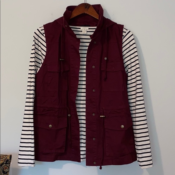 Lightweight Hooded Cargo Utility Vest